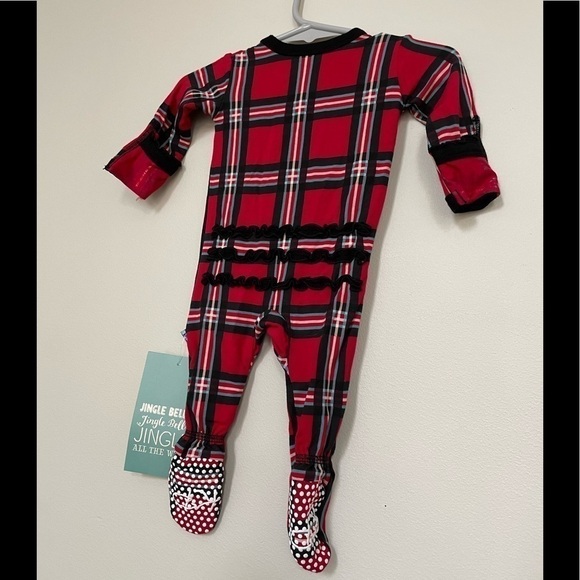 NWT - Kickee Pants - Holiday Print Muffin Ruffle Footie w/Zipper - Newborn - Picture 2 of 3